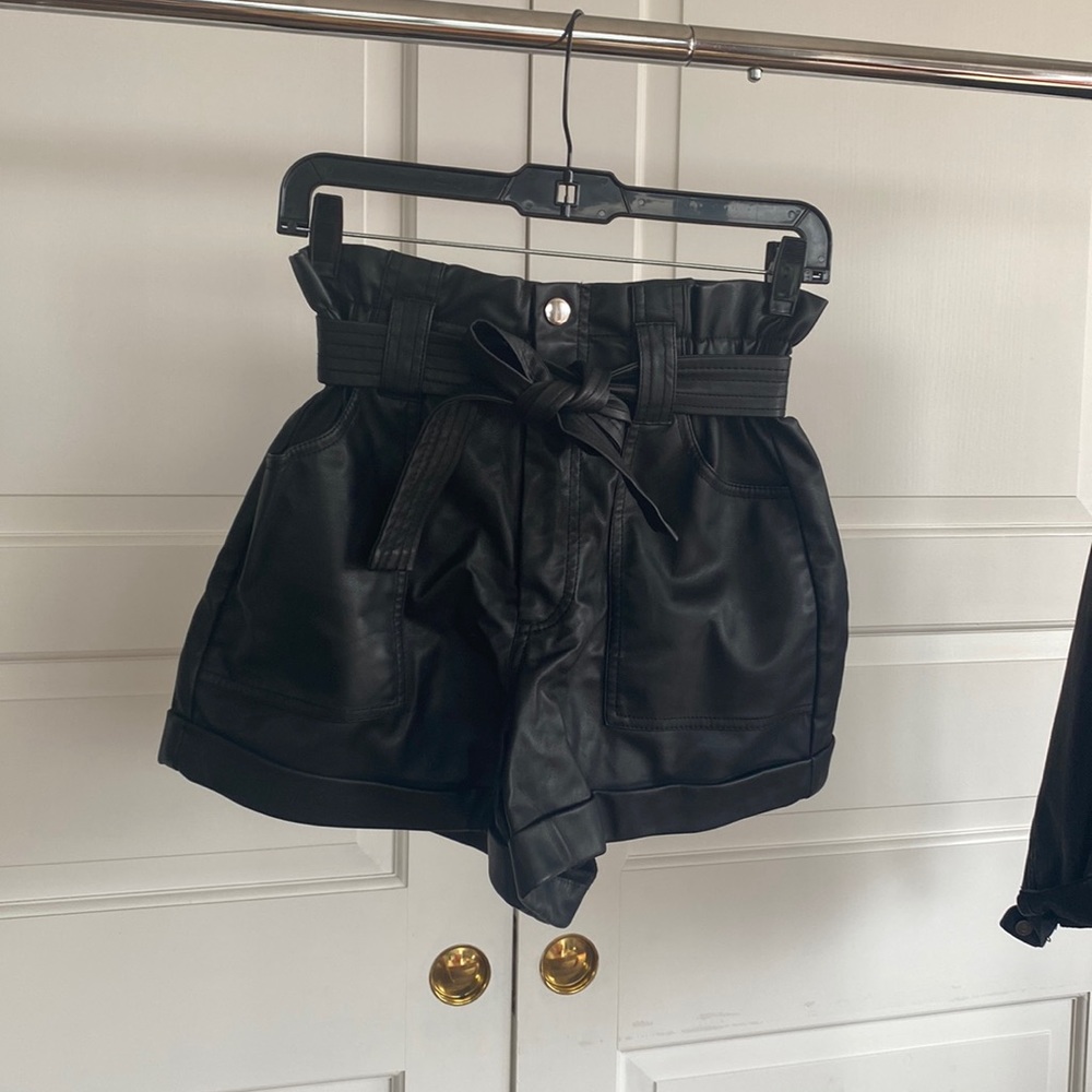 Zara leather short